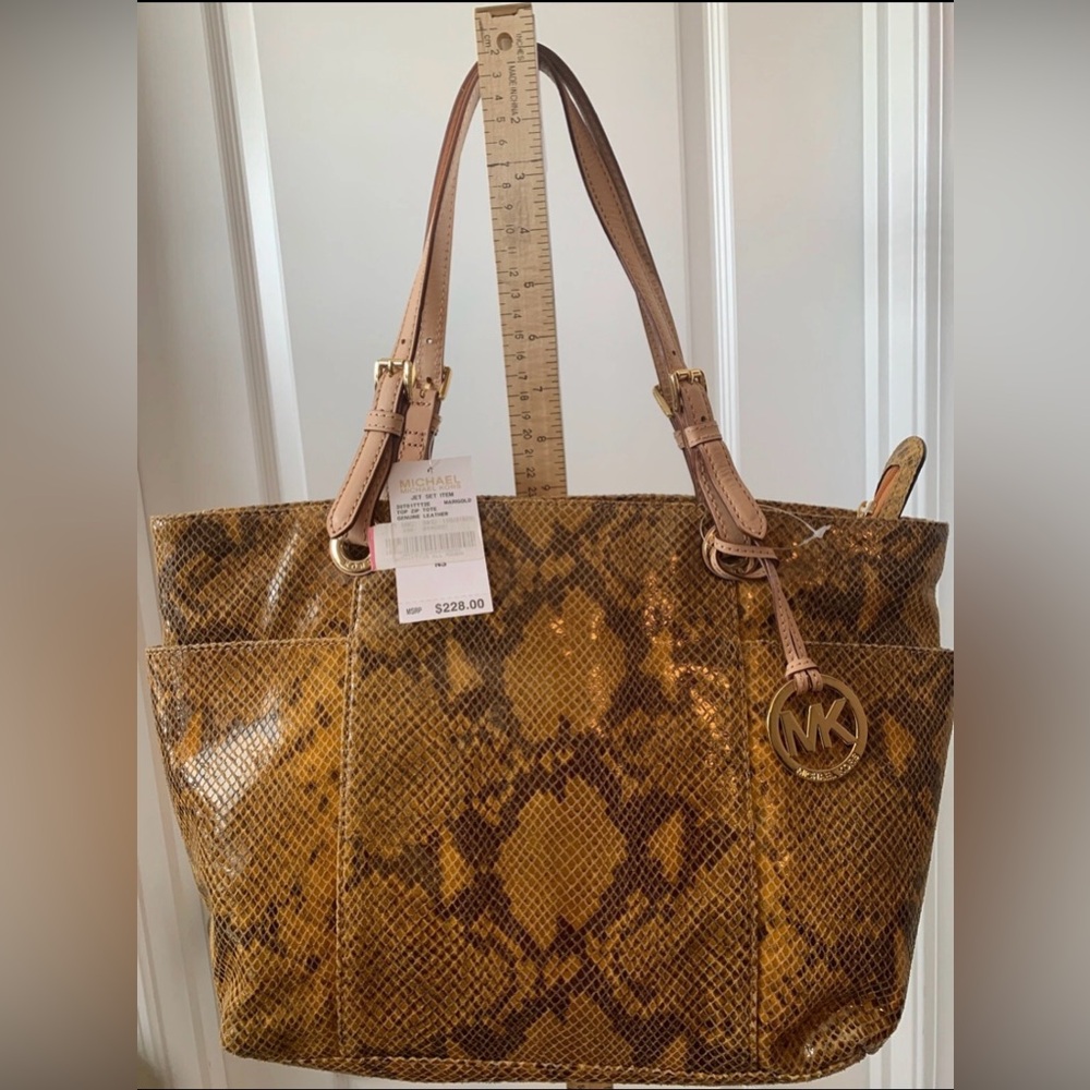 Michael‎ Kors purse